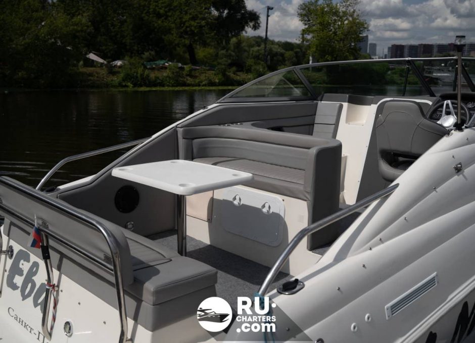 Аренда катера в Москве «rinker Fiesta Vee 250» Аренда катера в Москве «rinker Fiesta Vee 250»