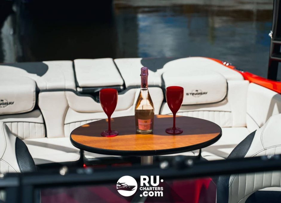 «stingray 225 Se» Аренда катера в Москве «stingray 225 Se» Аренда катера в Москве
