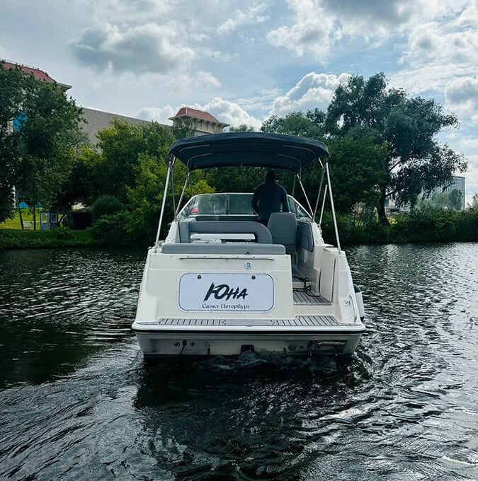 «bayliner 2655 Юна» Аренда катера в Москве «bayliner 2655 Юна» Аренда катера в Москве