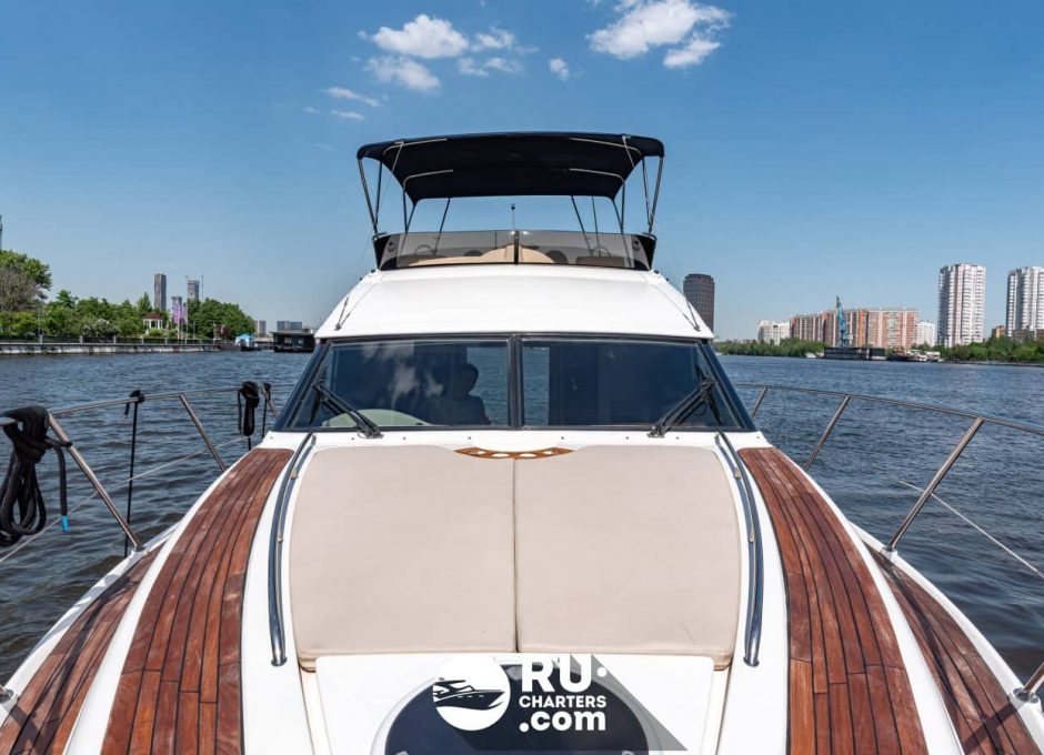 «fairline Phantom 40» Аренда яхты в Москве