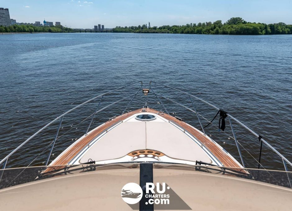 «fairline Phantom 40» Аренда яхты в Москве