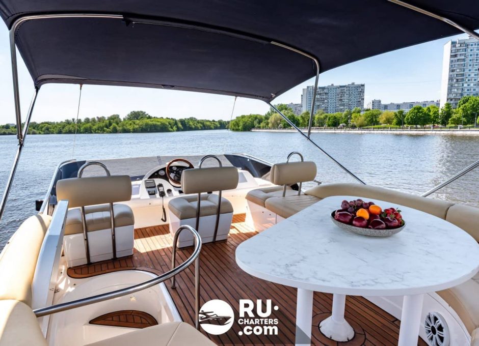 «fairline Phantom 40» Аренда яхты в Москве