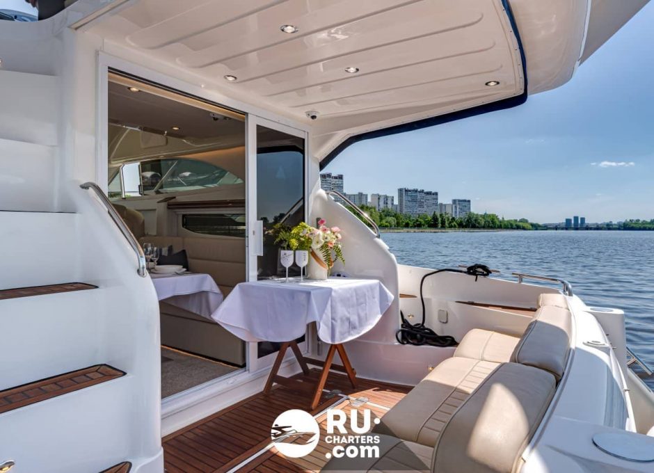 «fairline Phantom 40» Аренда яхты в Москве
