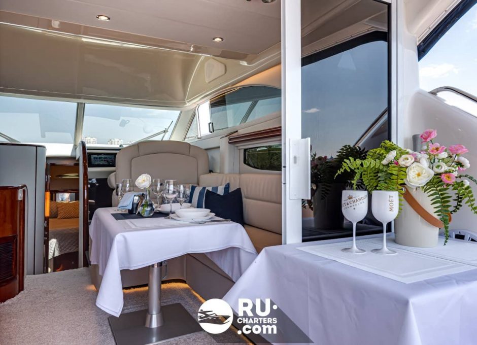 «fairline Phantom 40» Аренда яхты в Москве