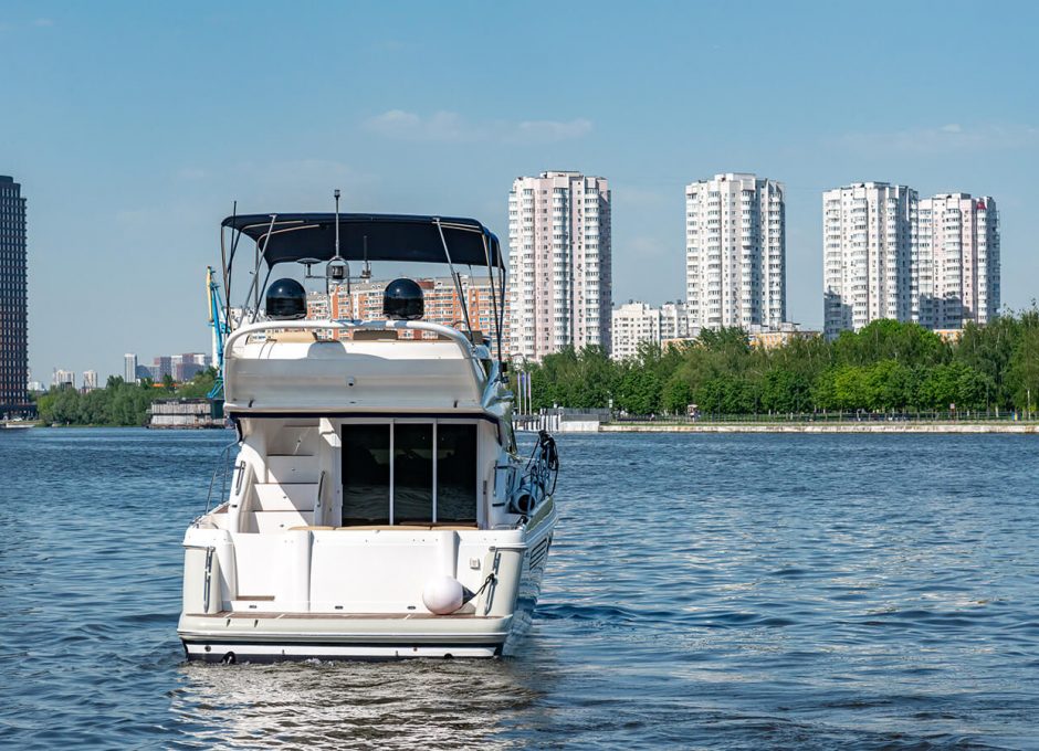 «fairline Phantom 40» Аренда яхты в Москве