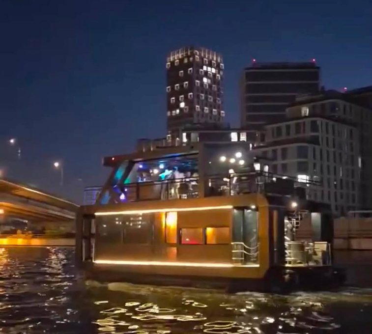 «Марион» Аренда хаусбота в Москве «Марион» Аренда хаусбота в Москве